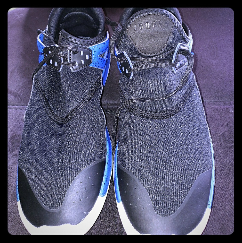 Boys Jordan Fly shoes